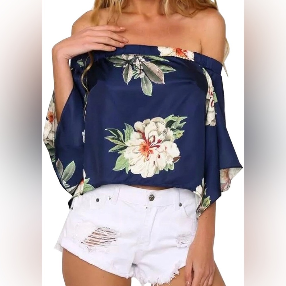 NWT Off the shoulder crop top